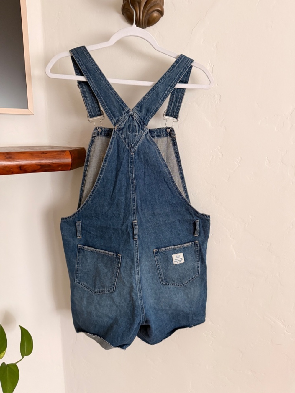 Gap NWT Distressed Denim Cutoff Overall Shorts Women's Size Medium - Picture 4 of 4